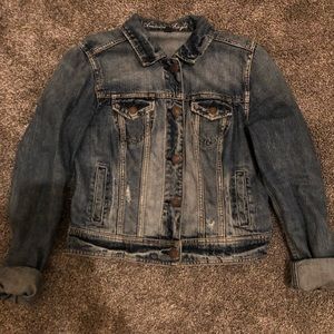 Lightwash American Eagle Jean Jacket